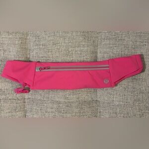 Lululemon fast and free running belt (S/M)